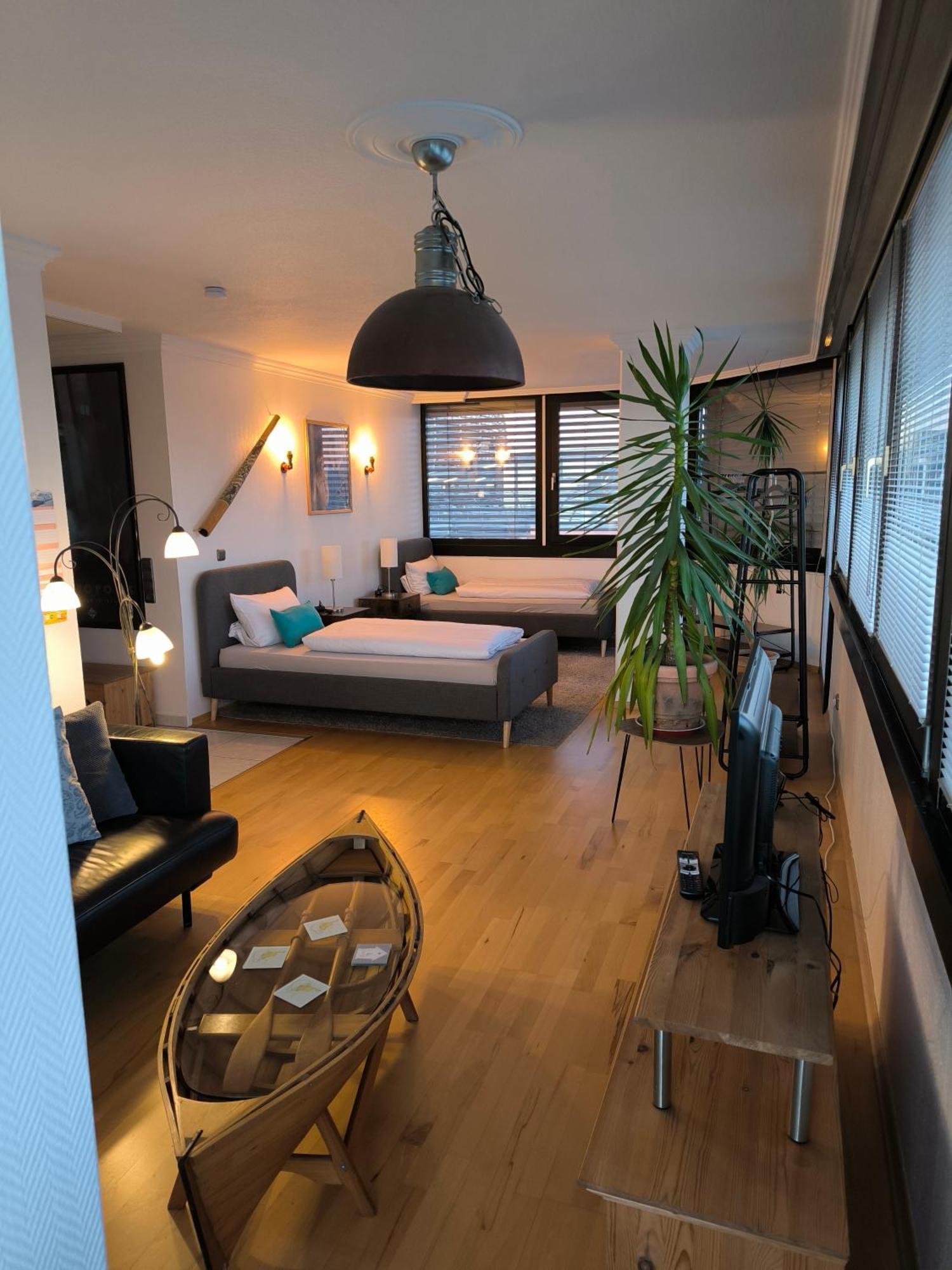 לברקוסן Im Herzen Von Wiesdorf- Blick Auf Das Bayer-Kreuz -Appartement Mit 2 Schlafzimmern-Fuer 3 Personen -Zentral Gelegen - Friedrich Ebert Platz 5A , 4Te Etage - Dachterrasse Und Sauna - Kaution Pflicht - מראה חיצוני תמונה