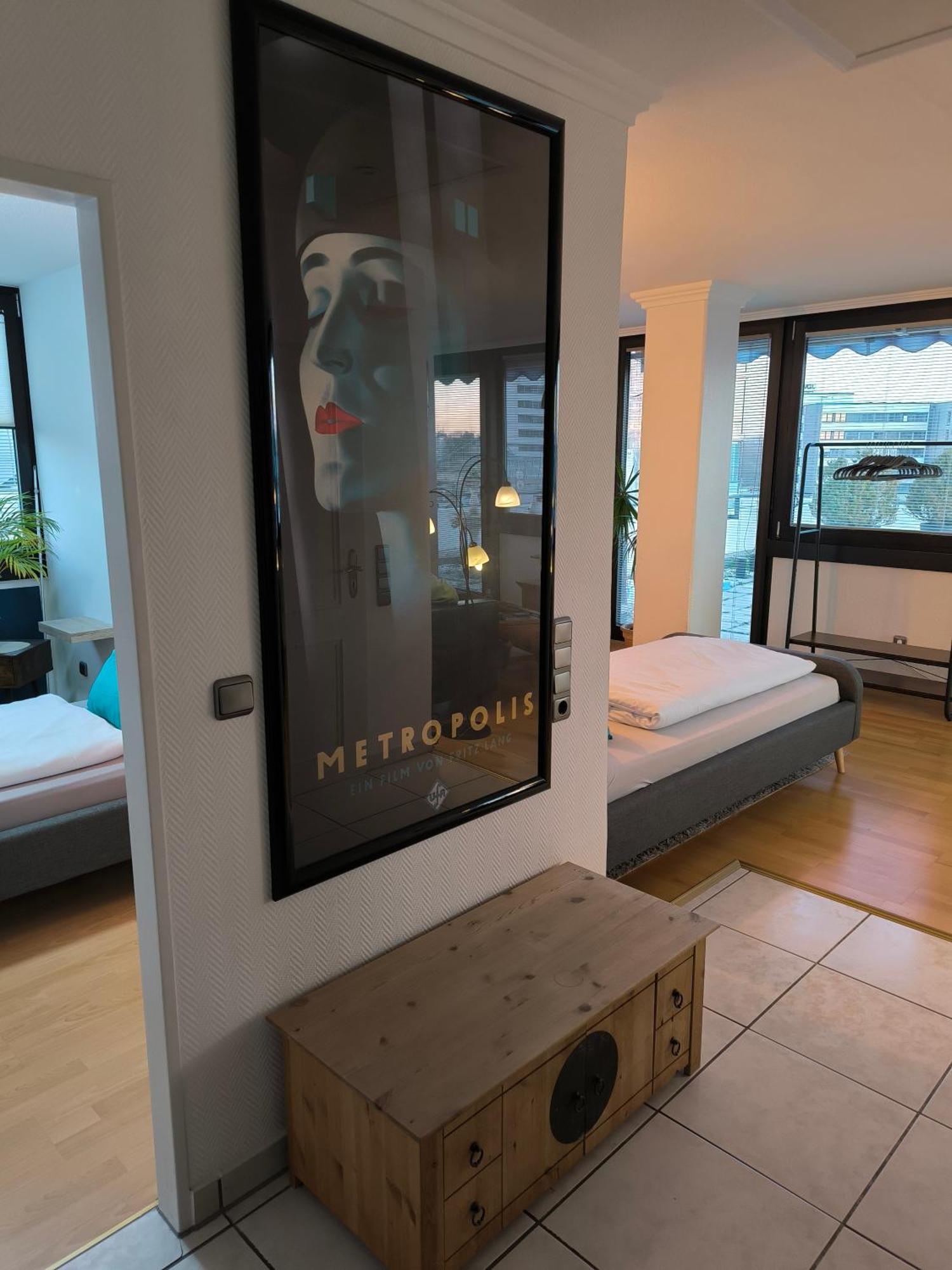 לברקוסן Im Herzen Von Wiesdorf- Blick Auf Das Bayer-Kreuz -Appartement Mit 2 Schlafzimmern-Fuer 3 Personen -Zentral Gelegen - Friedrich Ebert Platz 5A , 4Te Etage - Dachterrasse Und Sauna - Kaution Pflicht - מראה חיצוני תמונה